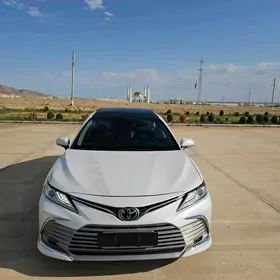 Toyota Camry 2022