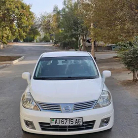 Nissan Versa 2010