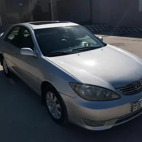 Toyota Camry 2004