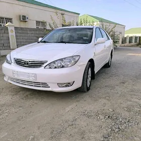 Toyota Camry 2004