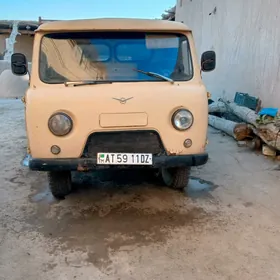 UAZ 452 1980