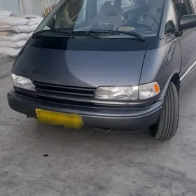 Toyota Previa 1992