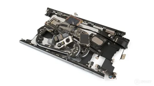 iFixit разобрал iPhone Air и оценил его ремонтопригодность