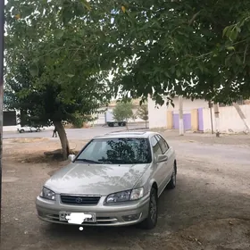 Toyota Camry 2001