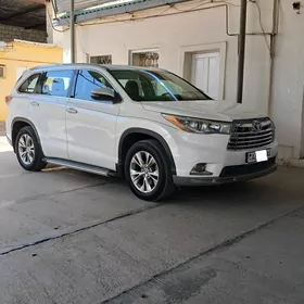 Toyota Highlander 2016