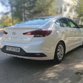 Hyundai Elantra 2020