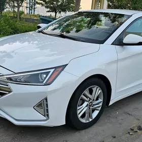 Hyundai Elantra 2020