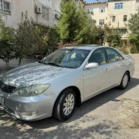 Toyota Camry 2004