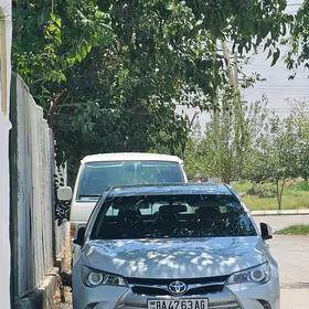Toyota Camry 2015