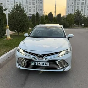 Toyota Camry 2018