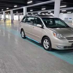 Toyota Sienna 2004