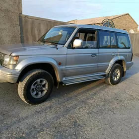 Mitsubishi Pajero 1994