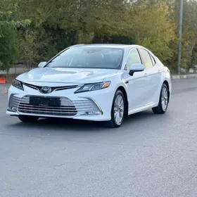 Toyota Camry 2022