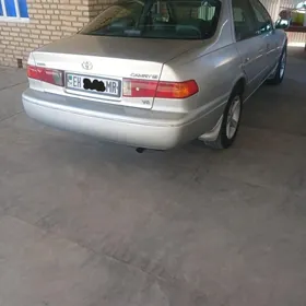 Toyota Camry 2000