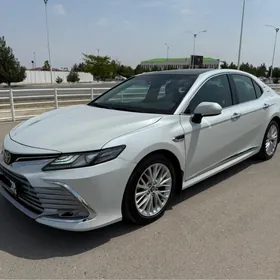 Toyota Camry 2018