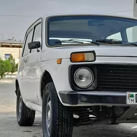Lada Niva 2001