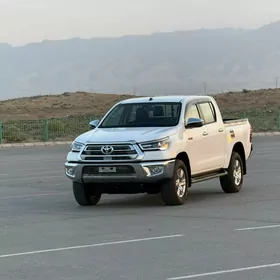 Toyota Hilux 2025