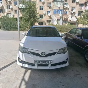 Toyota Camry 2013