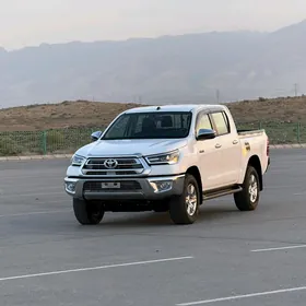Toyota Hilux 2025