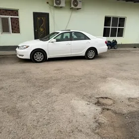 Toyota Camry 2004