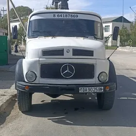 Mercedes-Benz ACTROS 3331 1989