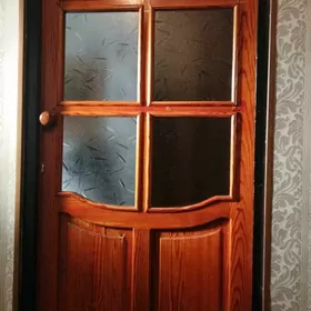 двери