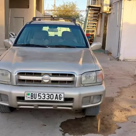 Nissan Pathfinder 1999