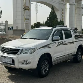 Toyota Hilux 2014