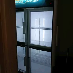 Холодильник витрина
