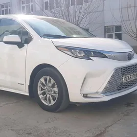 Toyota Sienna 2021