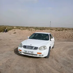 Daewoo Leganza 1998