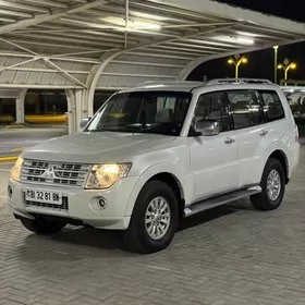 Mitsubishi Pajero 2009