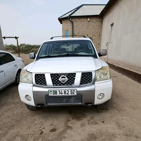 Nissan Armada 2005