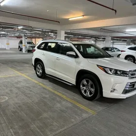 Toyota Highlander 2017