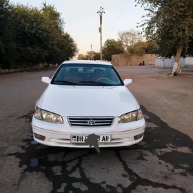 Toyota Camry 2001