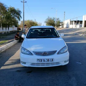 Toyota Camry 2004