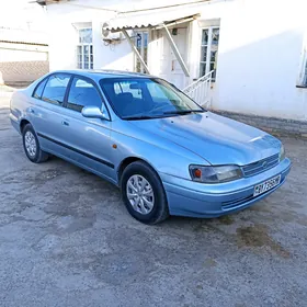 Toyota Carina 1995