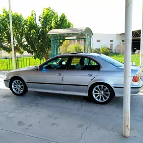 BMW E39 1999