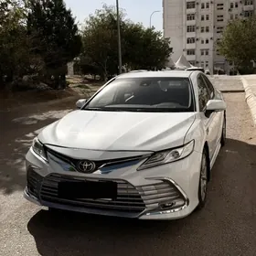 Toyota Camry 2022