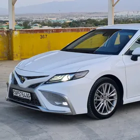 Toyota Camry 2021