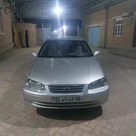 Toyota Camry 2000
