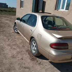 Nissan Bluebird 1997