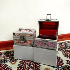 Gyzyl salynýan kiçisi