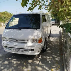 Toyota Hiace 2000