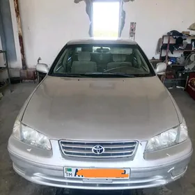 Toyota Camry 2000
