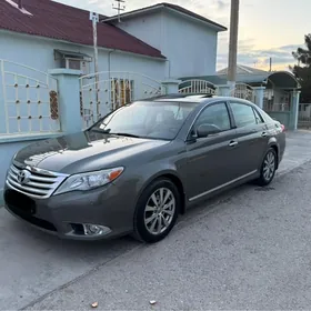 Toyota Avalon 2010