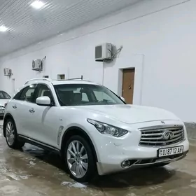 Infiniti FX35 2010