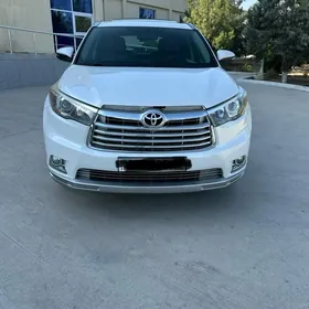 Toyota Highlander 2016