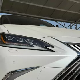 Lexus ES 350 2020