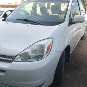 Toyota Sienna 2004
